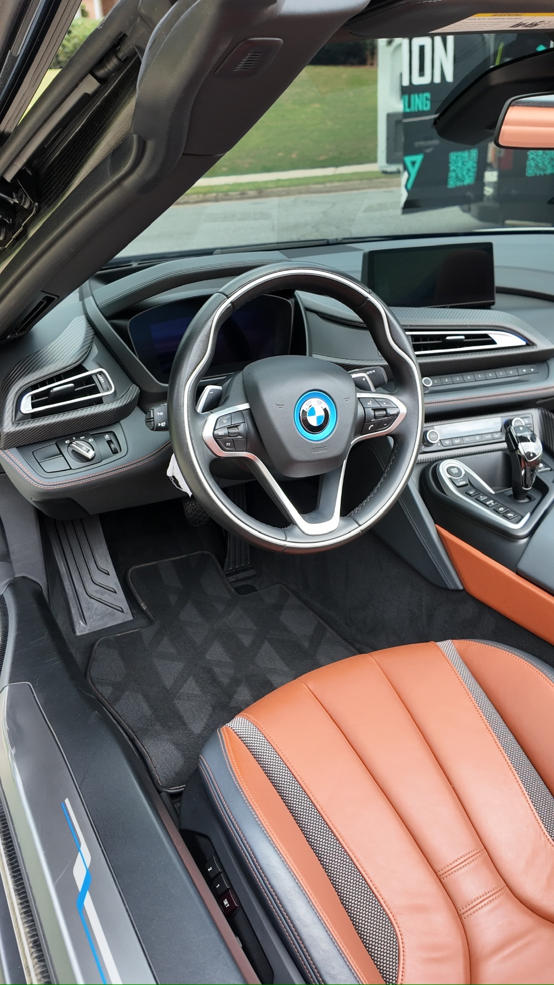 BMW i8 — Interior Reset